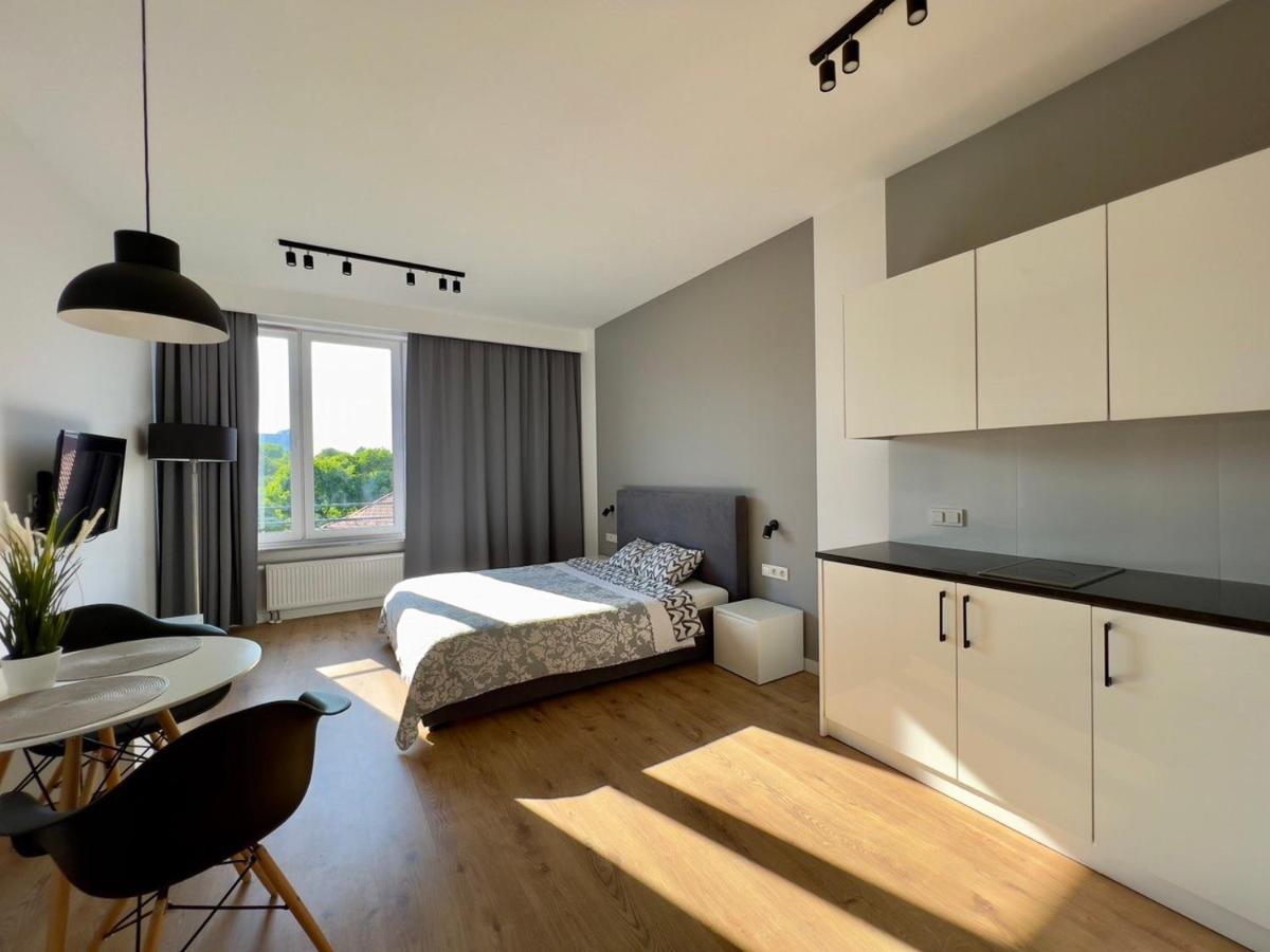 K22 Slawinska 503 Sun-City Apart Warsaw Exterior photo
